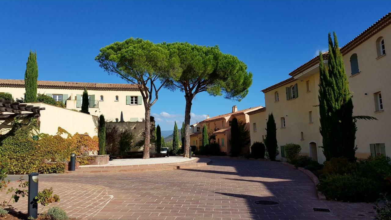 Villa Au Golf De St-Endreol La Motte Екстериор снимка
